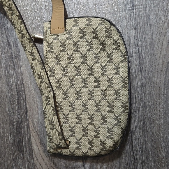 NWT Michael Kors belt bag tan & brown size L/XL - Picture 4 of 9